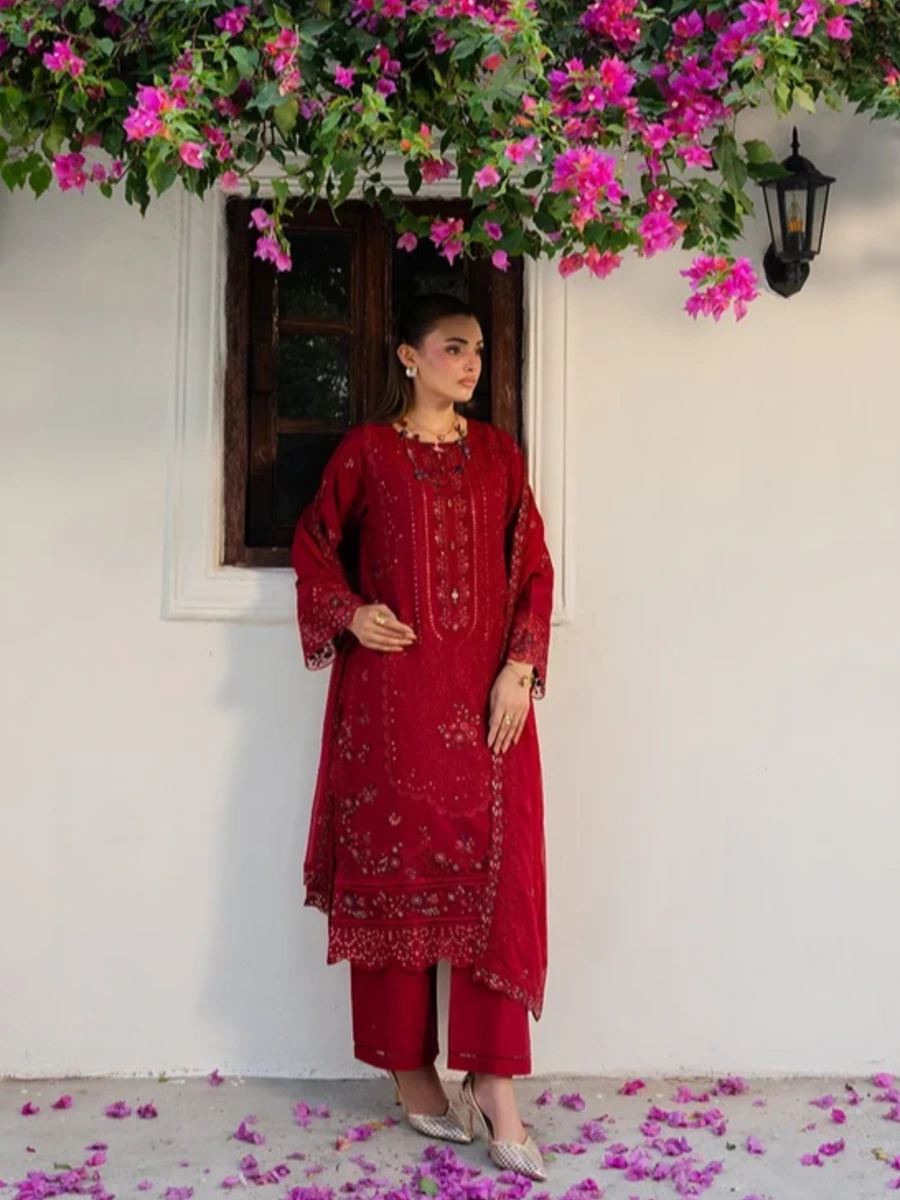 EMBROIDERED LAWN SUIT 3 PC