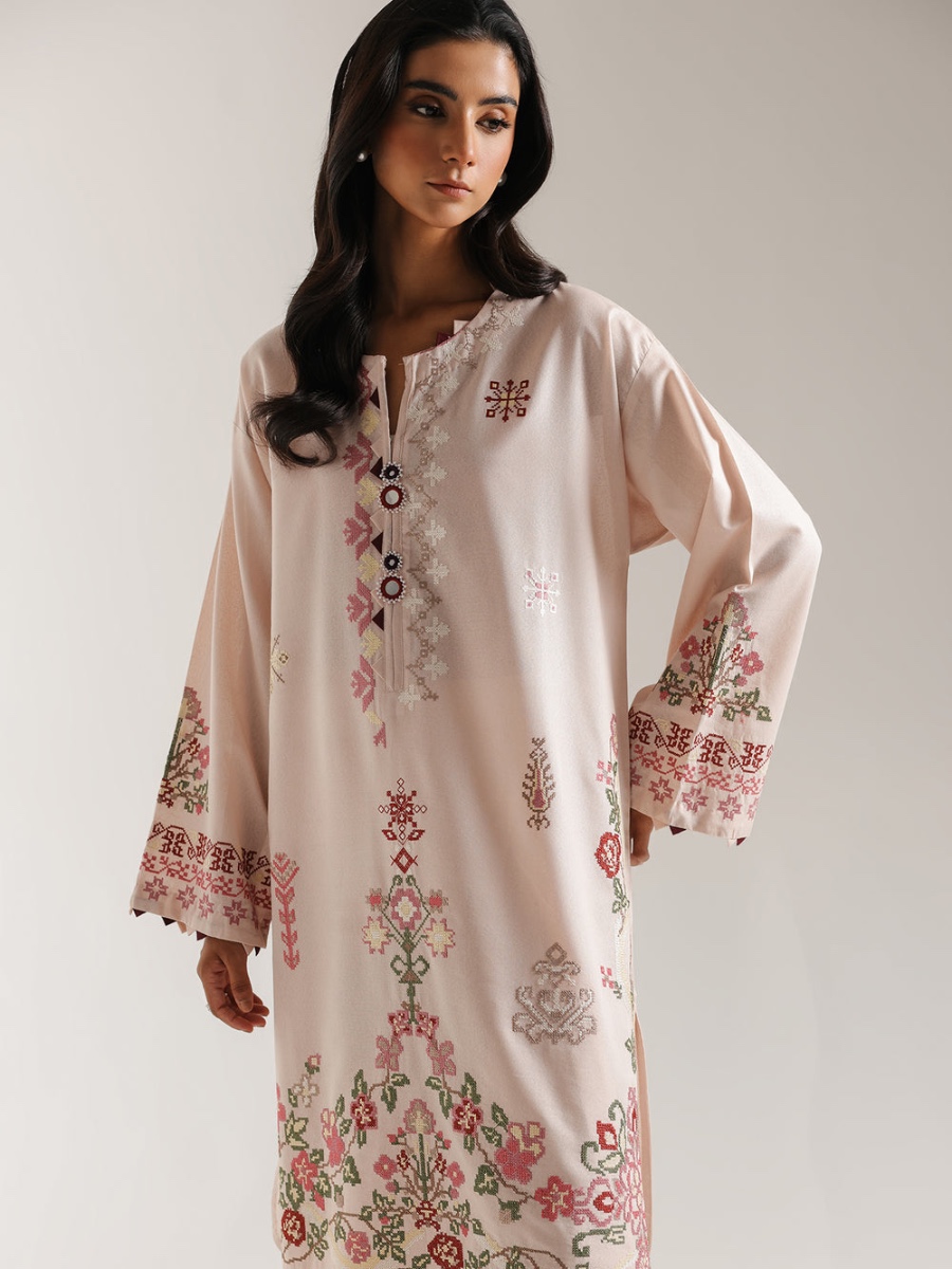 EMBROIDERED SUIT