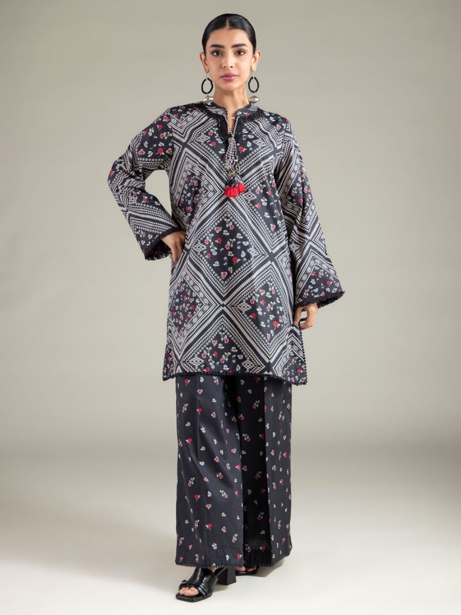 EMBROIDERED V-CUT KURTA