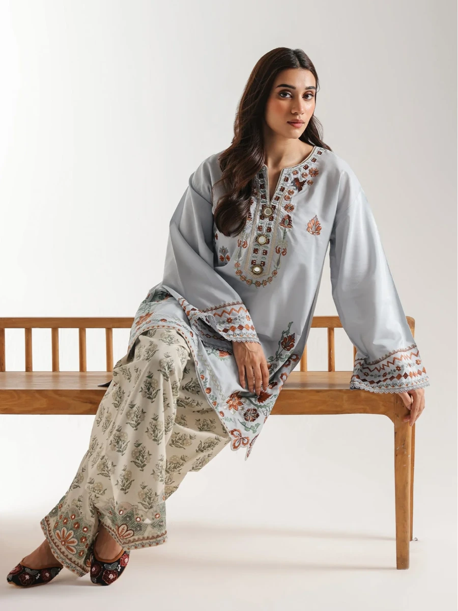 EMBROIDERED SUIT 2 PC