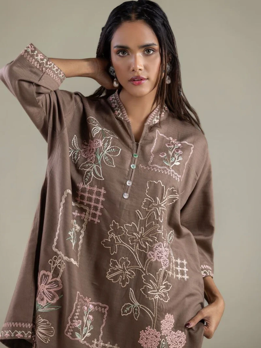 V-NECK KURTA