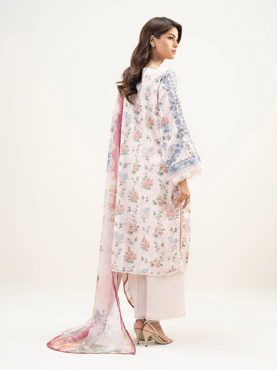 EMBROIDERED LAWN SUIT 3 PC